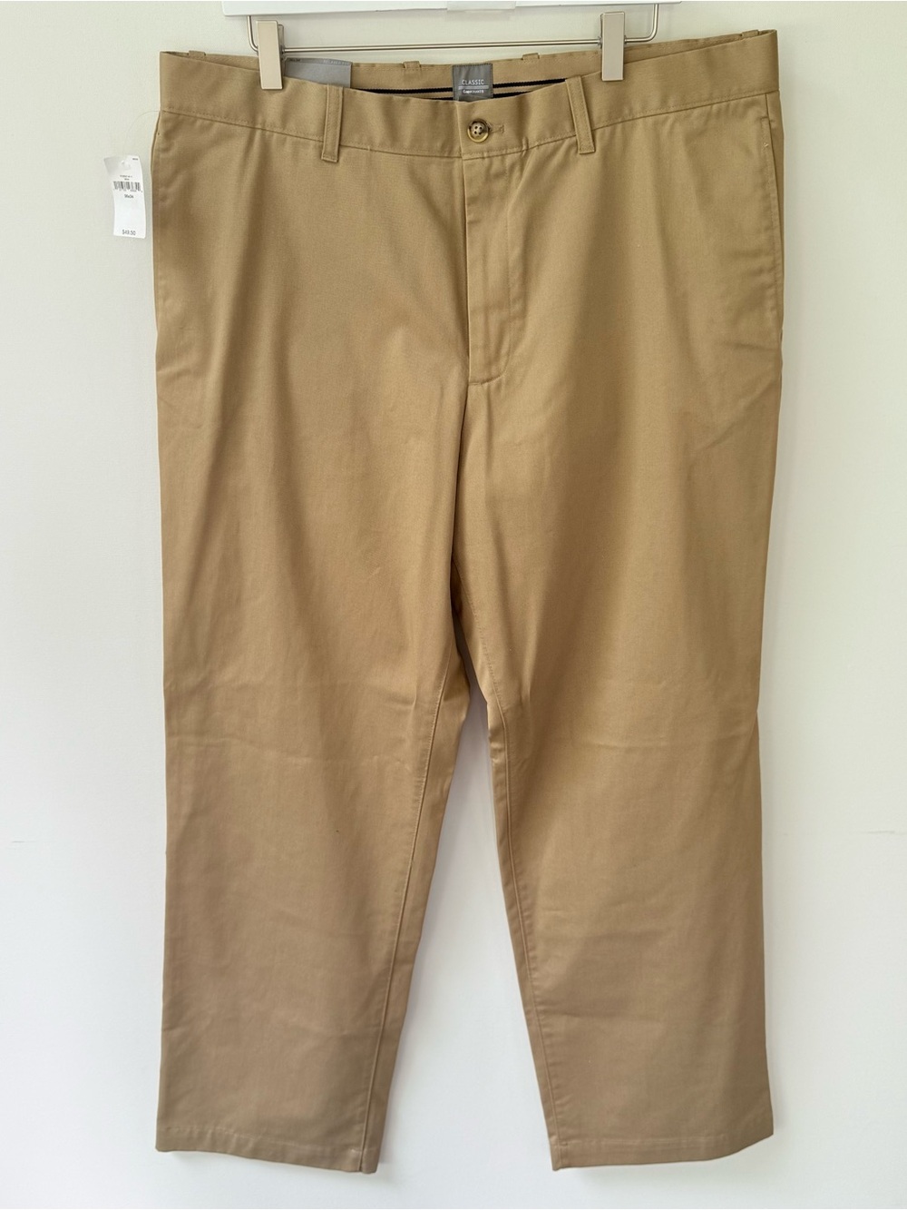NWT Gap Classic Khakis Wrinkle Resistant Relaxed Fit size 36x34 in Tan